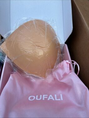 OUFALI Adhesive Silicone Bra in Nude